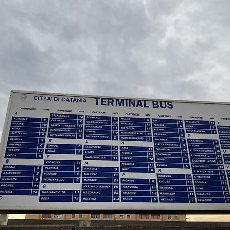 Binario 8 Catania Stazione Centrale מראה חיצוני תמונה